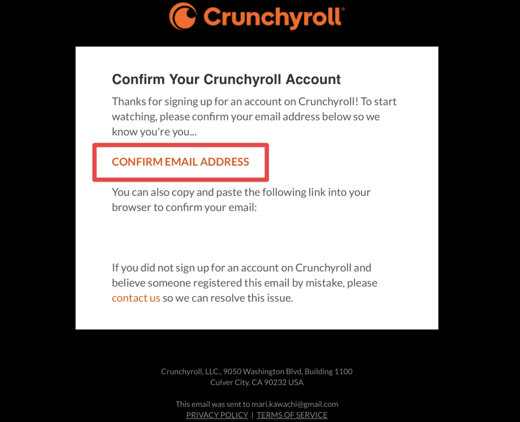Crunchyrollのメール認証画面。登録後に届くメール内の「CONFIRM EMAIL ADDRESS」をクリックしてアカウントを有効化する